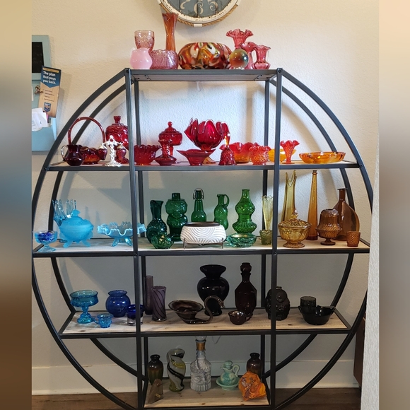 Hi! I'm Laura, or Lea, my Glass & Ceramics are Lovely! - Picture 3 of 4